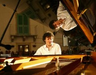 Pianostuni con Mirko Signorile e Giovanna Carone in concerto