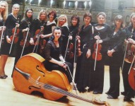 Female Harmony Chamber Orchestra in concerto