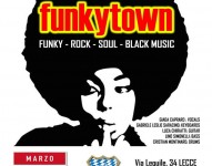 FunkyTown in concerto